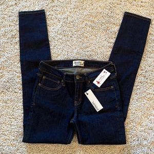 NWT, jeans. Size 28 (I think is a size 6)